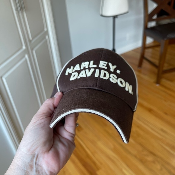 Harley Davidson baseball hat in brown - Picture 16 of 17